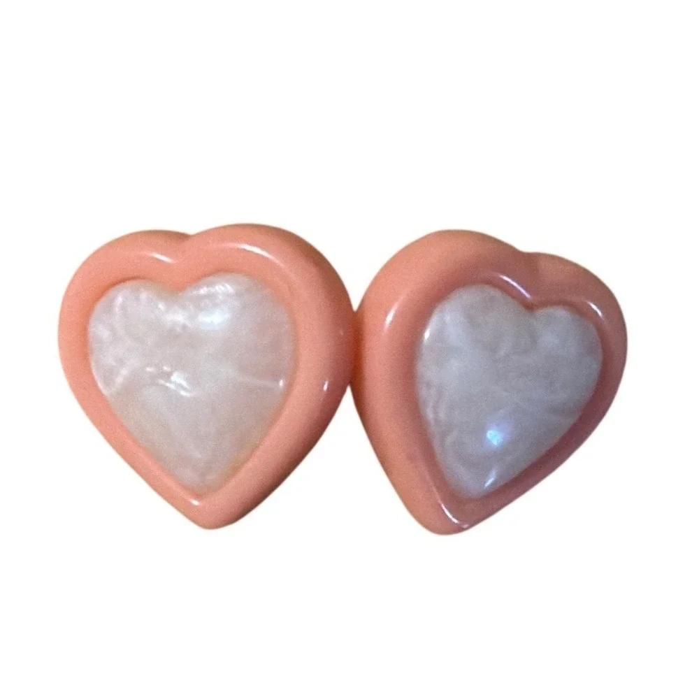 Vintage Style Peach Resin Heart Stud Earrings Pearlescent White Marbled Center